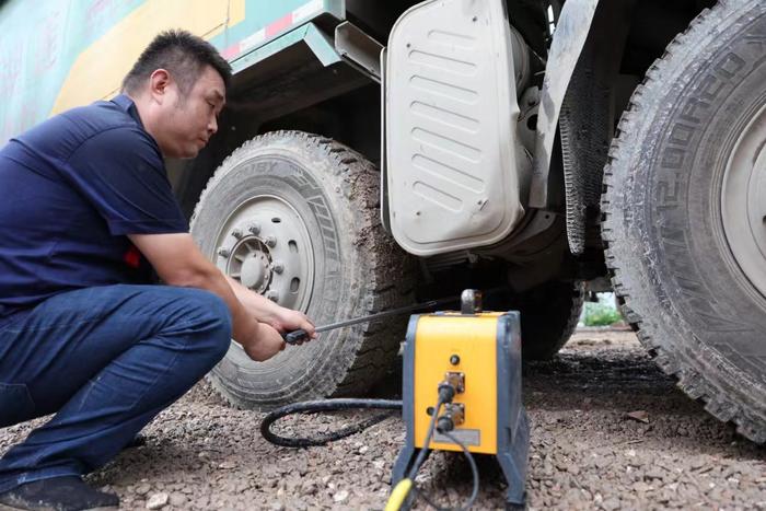 “车、企、路、油”四位一体！西安莲湖打响联合监管“第一枪”