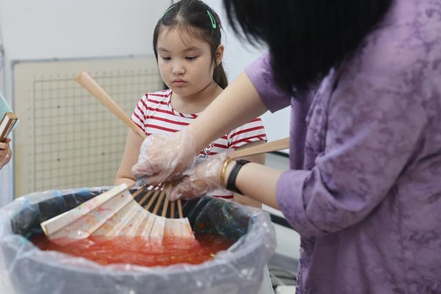 找昆虫、学才艺、看电影……来群艺馆“走进艺术之门”