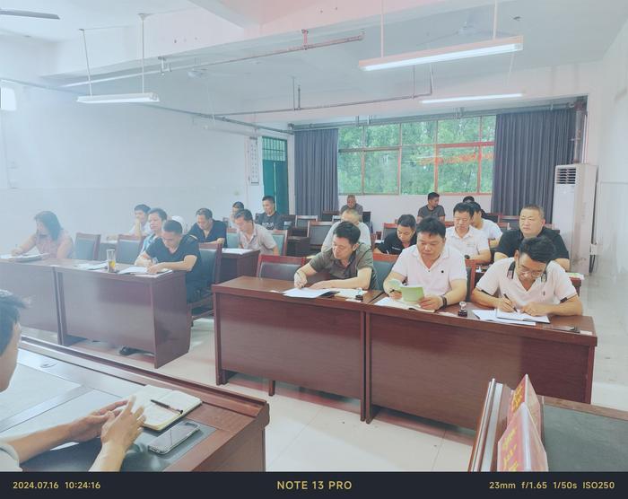 南召县崔庄乡中心校召开学校食堂（营养餐）管理工作推进会