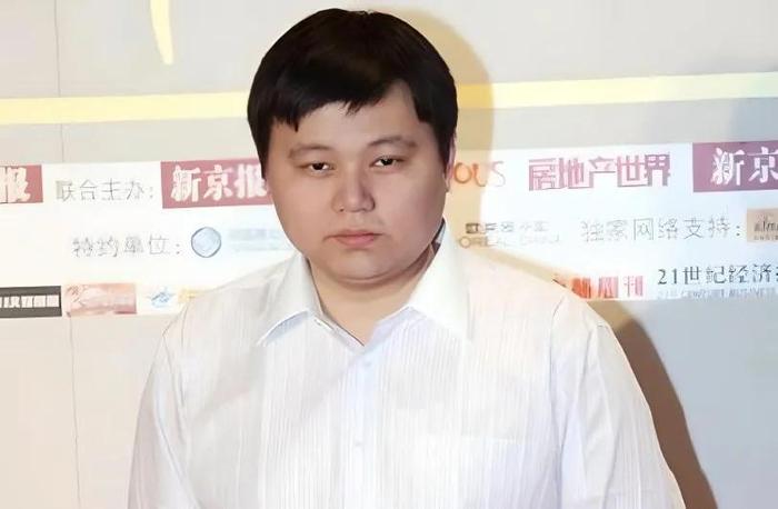 《明朝那些事儿》爆火后，赚到4200万版税，他却封笔12年，后来怎么样了？