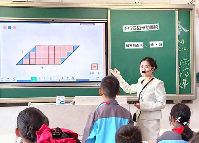 宁国市鼎湖小学“六五”模型下学科基地建设稳步前行