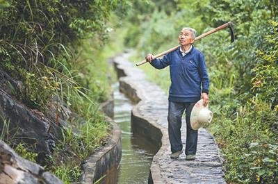 党旗在基层一线高高飘扬 | 一人一心一清渠——记贵州省遵义市播州区平正仡佬族乡原草王坝村党支部书记黄大发