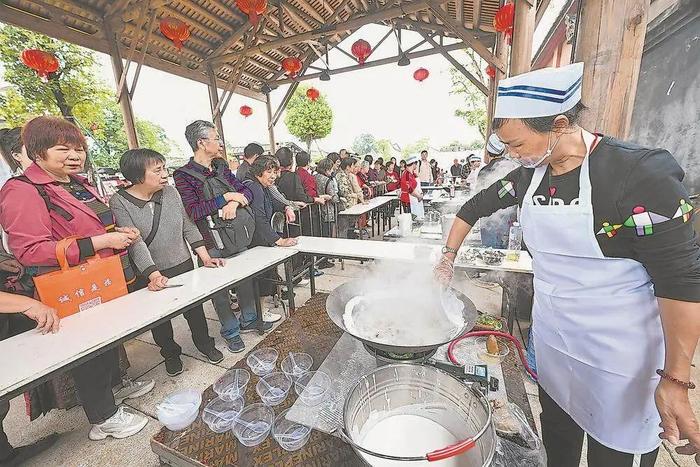 凭“食”力出圈？如何看待地方设立“美食办公室”