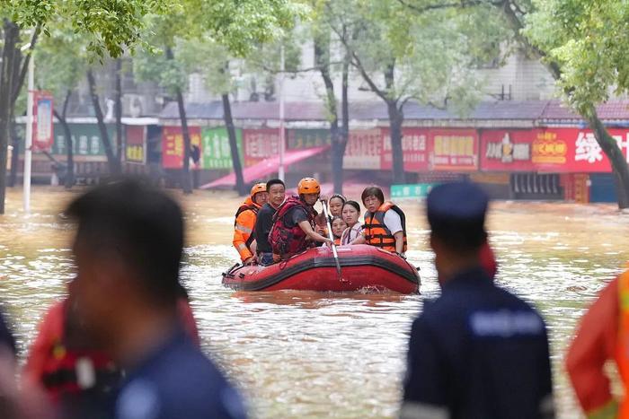 3个月20次洪水，中国陷入“救灾疲惫”时刻