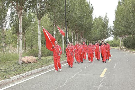 采油九厂泰来采油作业区举行特色主题党日活动