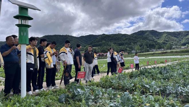 西安思源中学劳动教育及科学教育实践基地 | 高山蔬菜园的科学探索与成长之旅