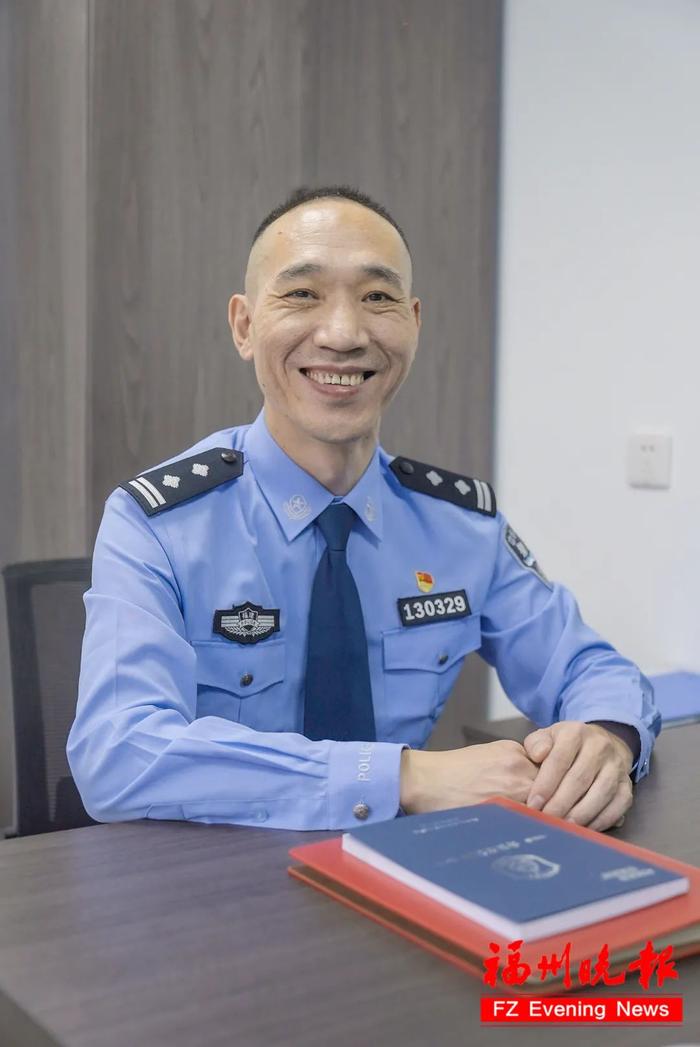 小偷都抓到了，失主还没发觉！福州仓山陈警官，很给力！