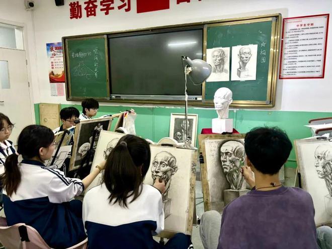 热烈祝贺西安东方职业高级中学在2024年雁塔区中小学生艺术展演活动中再创佳绩！