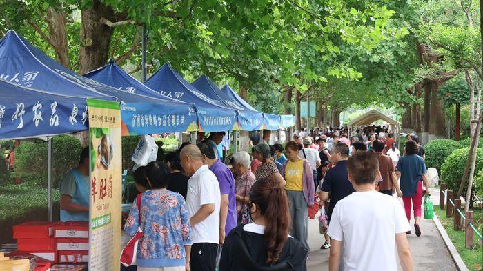 连开2日！“泉水人家”早市嘉年华 在花圃公园唤醒泉城“烟火气”