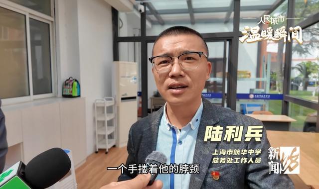 奋不顾身跳水救人，众人接力跪地急救……总有一些瞬间，给人温暖与力量！