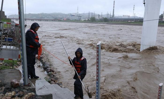 走一线 看防汛︱微水水文站：24小时备汛、黑科技测流……“以时时放心不下的责任感”备战主汛期