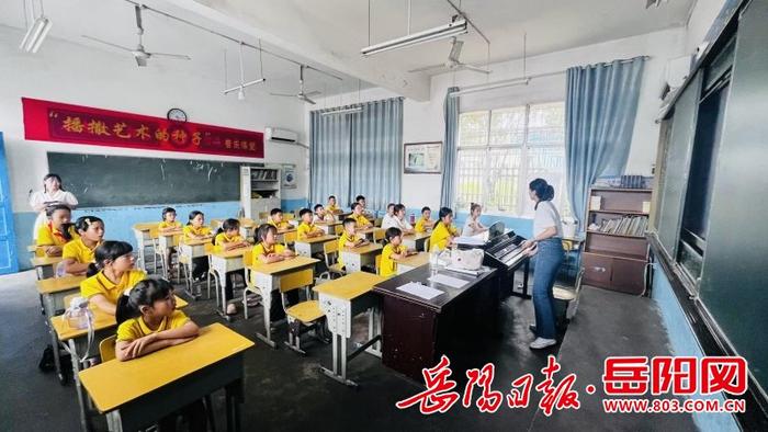 平江县瓮江镇淤泥小学：播撒艺术之种，感受独特魅力