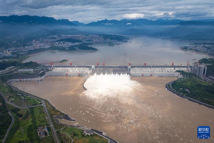 三峡水库持续泄洪