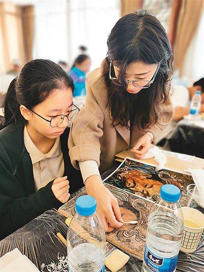 在山西，有一群从事文物数字化保护的年轻人—— 呵护千年文物芳华神韵（深观察）