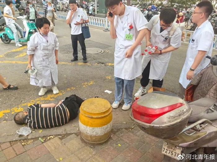 事发石家庄！医学生答辩回来路上，突遇紧急“答辩”