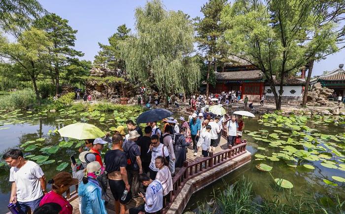 河北承德：暑期旅游迎旺季