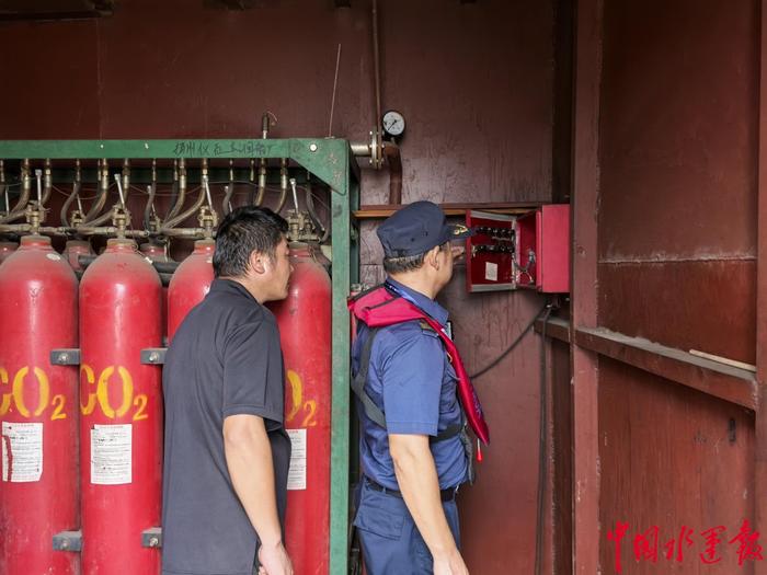 保障高温高水位期间水上安全 鄂州海事这样做