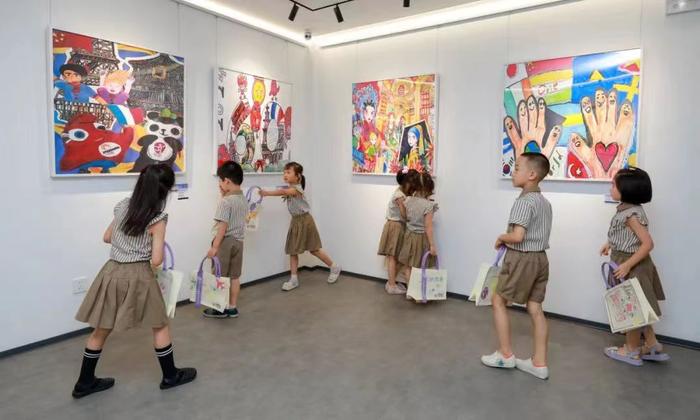 世界儿童绘画展开幕暨庆祝中法建交60周年艺术展启动