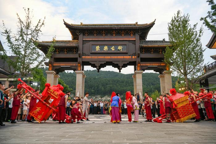 2024年全国夏季“村晚”走进广元朝天