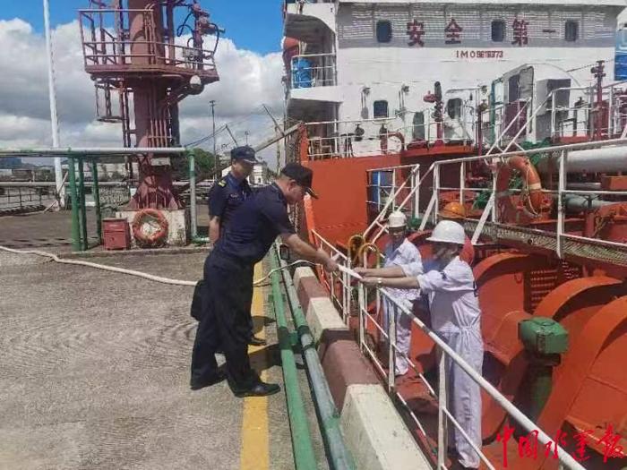 台风“格美”升级为超强台风级：温州海事局发布防台II级警报 温州23条客运航线已停航