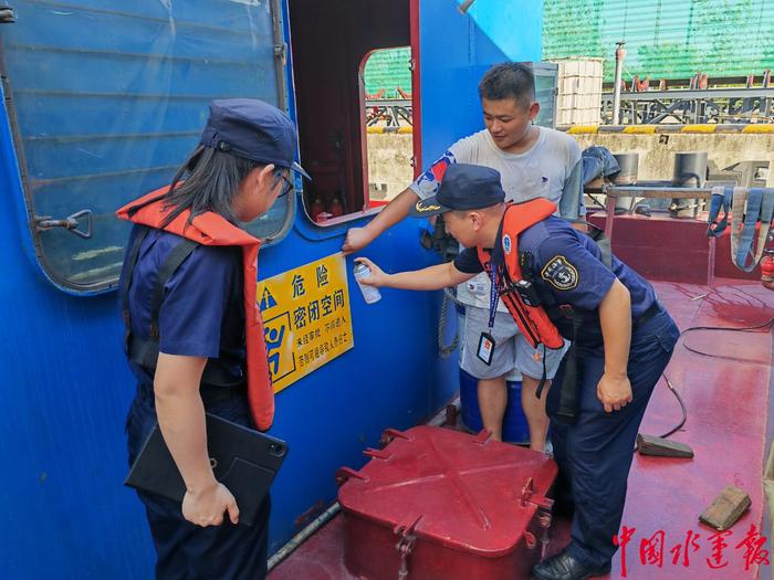 荆州海事局启动红色预警响应应对连日高温天气