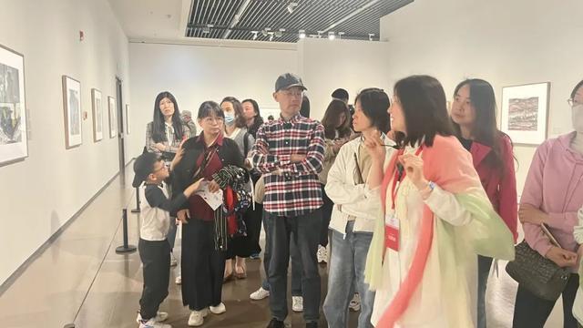 第十四届全国美展油画作品展，实验艺术、数字艺术与动画作品展公益导赏来啦！