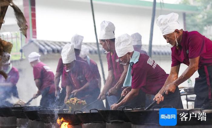 组图丨千人村宴！海南“村VA”东阁站解锁新玩法