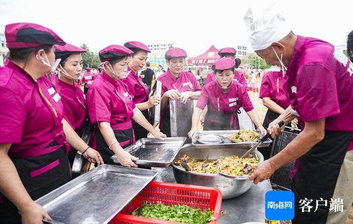 组图丨千人村宴！海南“村VA”东阁站解锁新玩法