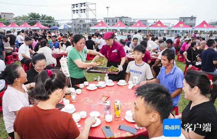 组图丨千人村宴！海南“村VA”东阁站解锁新玩法