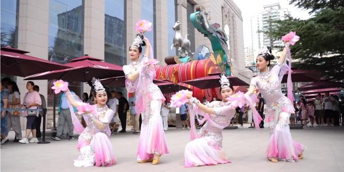 舞动丝路，花开金城——《丝路花雨》携手甘肃省博物馆，掀起文化热潮！