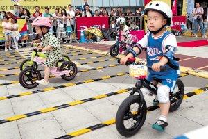 “淘学企鹅”助力萌娃骑行