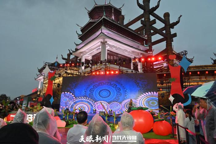 多彩贵州城“一番好市”重装开街，打造文旅新地标