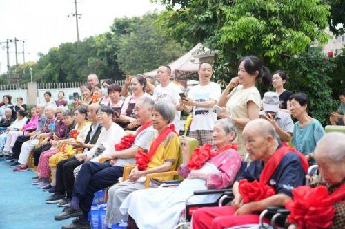 西南口腔公益行，百岁老人生日会