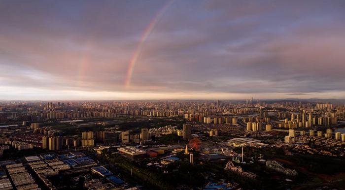 双彩虹+火烧云，暴雨过后的长沙天空惊现奇幻景象