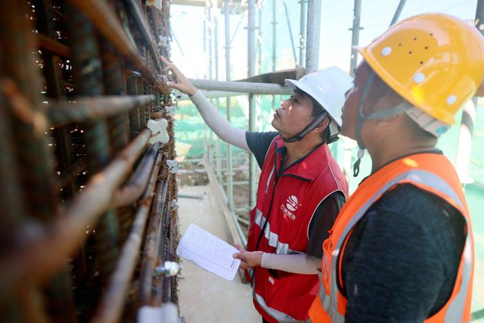 延安路大桥及接线工程首件桥梁墩柱完成浇筑  预计8月底将完成北岸主线引桥桩基施工