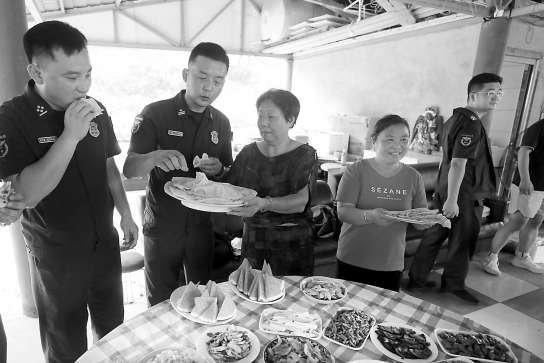 村子建好了 就等你们来吃大饼