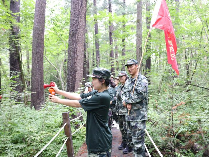 龙江森工集团：“全球老虎日”一同“爱老虎呦”