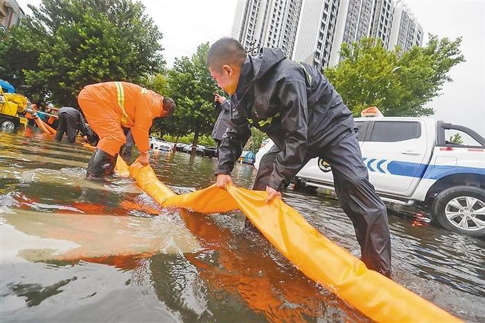 我市各部门以“雨”为令 积极有效应对强降雨