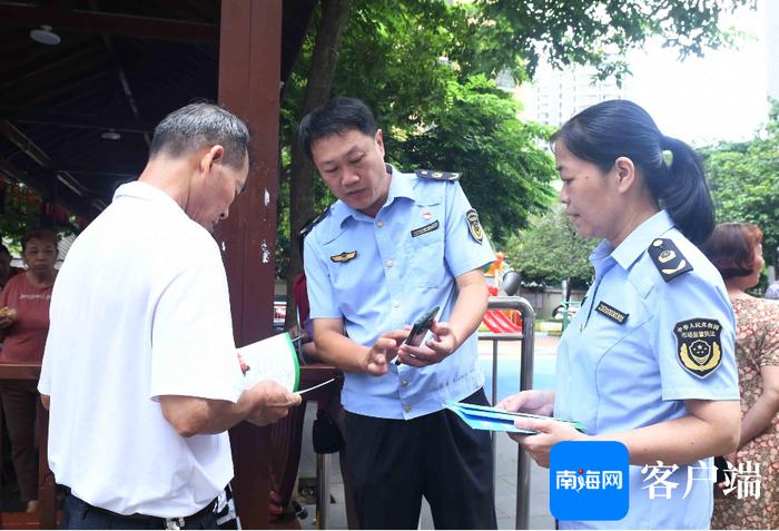 海口琼山区开展食品安全“你点我检 你送我检 服务惠民生”十进活动