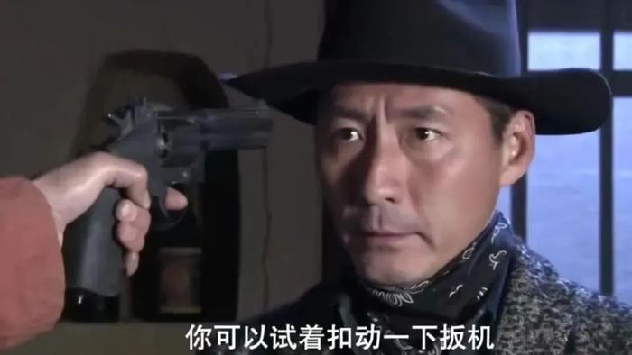 央妈：怎么你们都搞实弹射击啊？