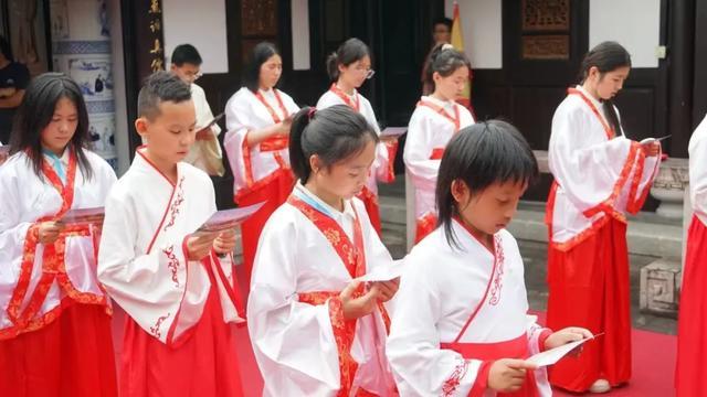 以笔会友 共筑两岸文化桥梁丨“中华缘”沪明台青少年书法笔友会成功举办