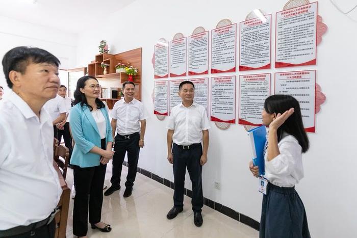 海南省海口市秀英区与广东省湛江市徐闻县两地人大举行首期区域合作交流研讨活动