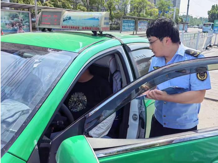 让乘客坐上放心车！安徽省巢湖市市场监管局开展出租车计价器突击检查