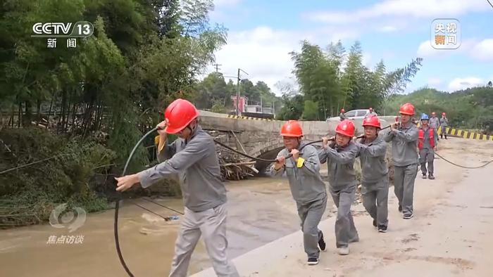 焦点访谈丨各方力量闻“汛”而动！特大暴雨中“孤岛”不孤