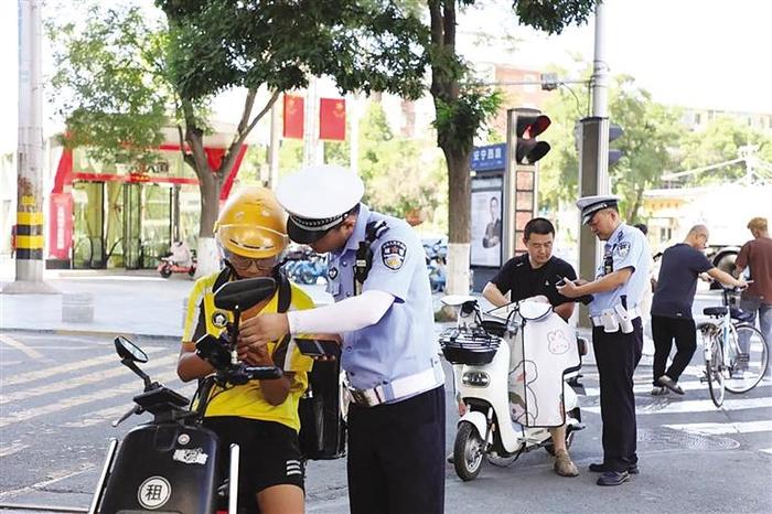 "老头乐"能上路吗?"小电驴"要上牌吗? 兰州市作出明确规定→