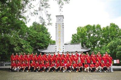 “八一”这天，野寨中学唱响强军战歌