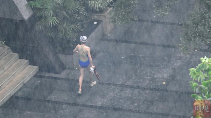 C视觉 | 刚刚成都市区大雨倾盆 你被淋到了吗？