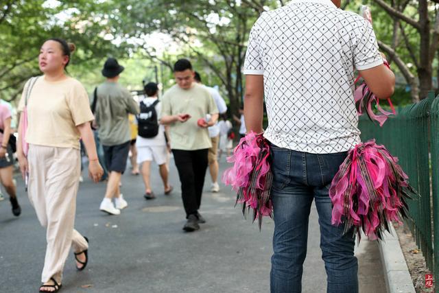 连开六场演唱会，热浪中与Jolin相约，忙坏民警和化妆师