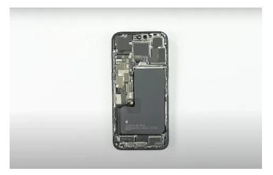 iPhone 16 Pro 泄漏暗示整个阵容的电池将进行重大升级