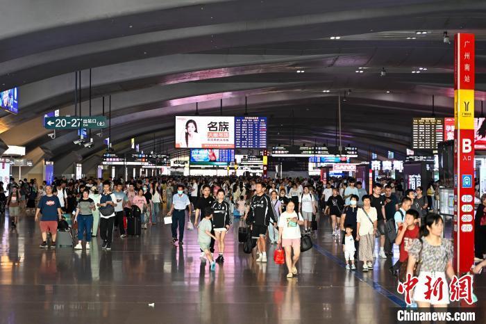 暑运首月广铁集团发送旅客超5921万人次